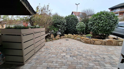 Mülltonnenbox Dagobert 3er für 120L mit Pflanzdach in Sonderfarbe (RAL1019)