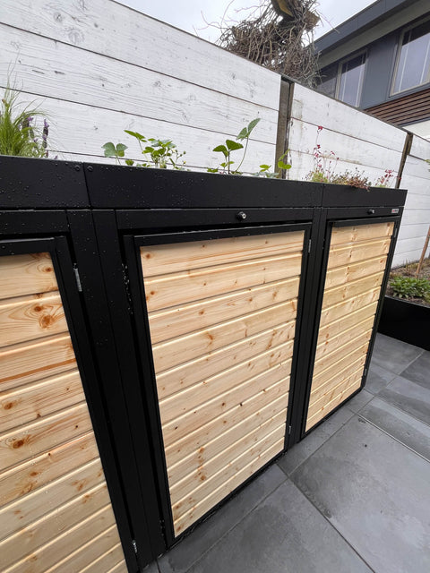 Schwarze Mülltonnenbox Holzmichl 3er mit Holzfront und Pflanzdach (240 Liter)