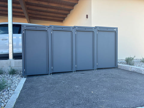 BIO Stefan Stahlfred Mülltonnenbox 4er 240l in Anthrazit mit höhenverstellbaren Füßen am leichten Hang
