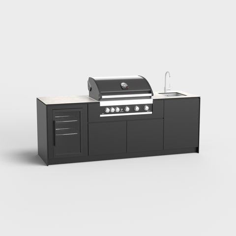 Schwarze Outdoor-Küche Mia mit Kühlschrank, Grill und Spüle, RAL9005.
