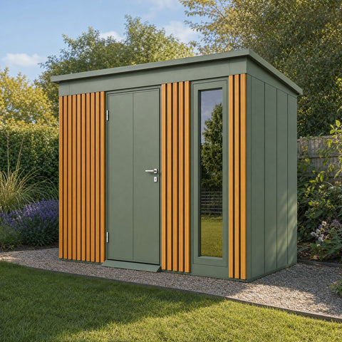 Lamellot Gartenhaus aus Metall mit Lamellen in Grün RAL 6020 neben einem Kiesweg (Stimmungsbild)